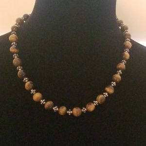 BEAUTIFUL TIGER EYE NECKLACE